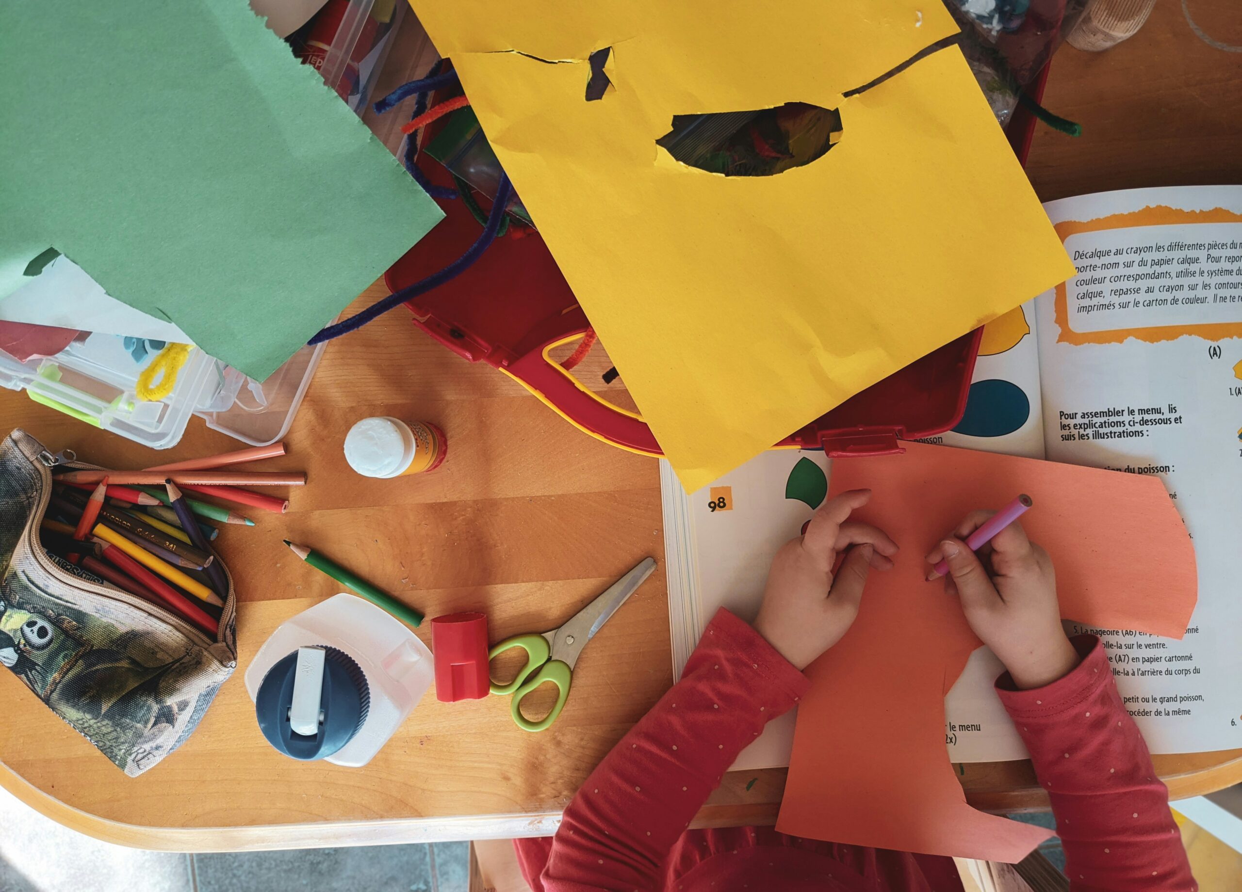 Child doing a thanksgiving craft